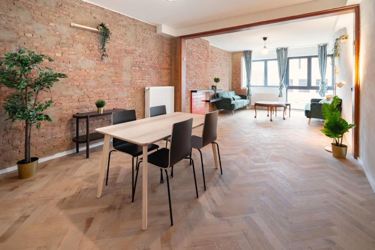 Charming And Spacious Antwerp City Center Apartments Exterior photo